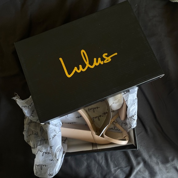 Lulus Two-Tone Taylor Heels (8) (BNWT / BNIB) - Picture 2 of 16